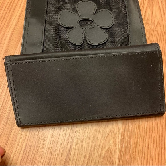 GUC Vintage Black Flower Screen Shoulder Bag - Picture 16 of 16